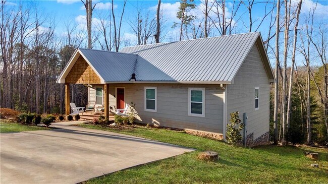 374 Prince Dr in Morganton, GA - Building Photo - Building Photo