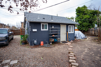 543 Angelus St in Turlock, CA - Building Photo - Building Photo