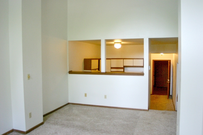 Washington Plaza Apartments in Appleton, WI - Building Photo - Interior Photo