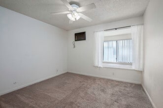 Le Tournesol in Davis, CA - Building Photo - Interior Photo