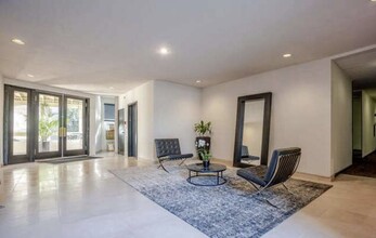 8960 Cynthia St, Unit 104 in West Hollywood, CA - Building Photo - Building Photo