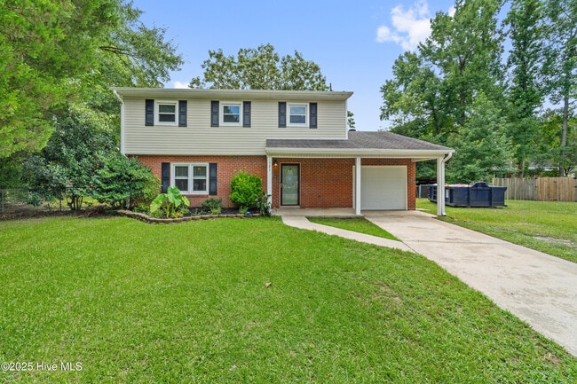 121 Lance Ct
