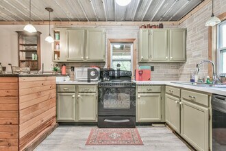 43 Davis Gap Rd in Clayton, GA - Building Photo - Building Photo