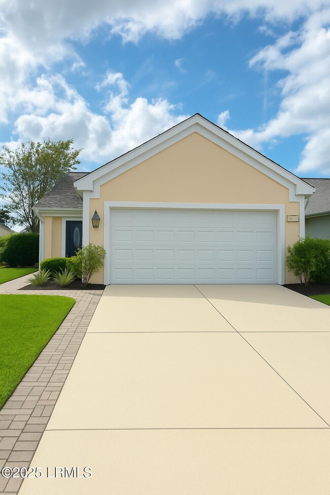 1 Pomegranate Ln in Bluffton, SC - Building Photo - Building Photo