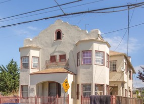 884 32nd St in Oakland, CA - Building Photo