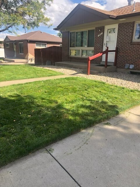 10852 Larry Dr in Northglenn, CO - Building Photo - Building Photo