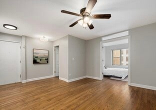 420 W Aldine Ave, Unit 401 in Chicago, IL - Building Photo - Building Photo