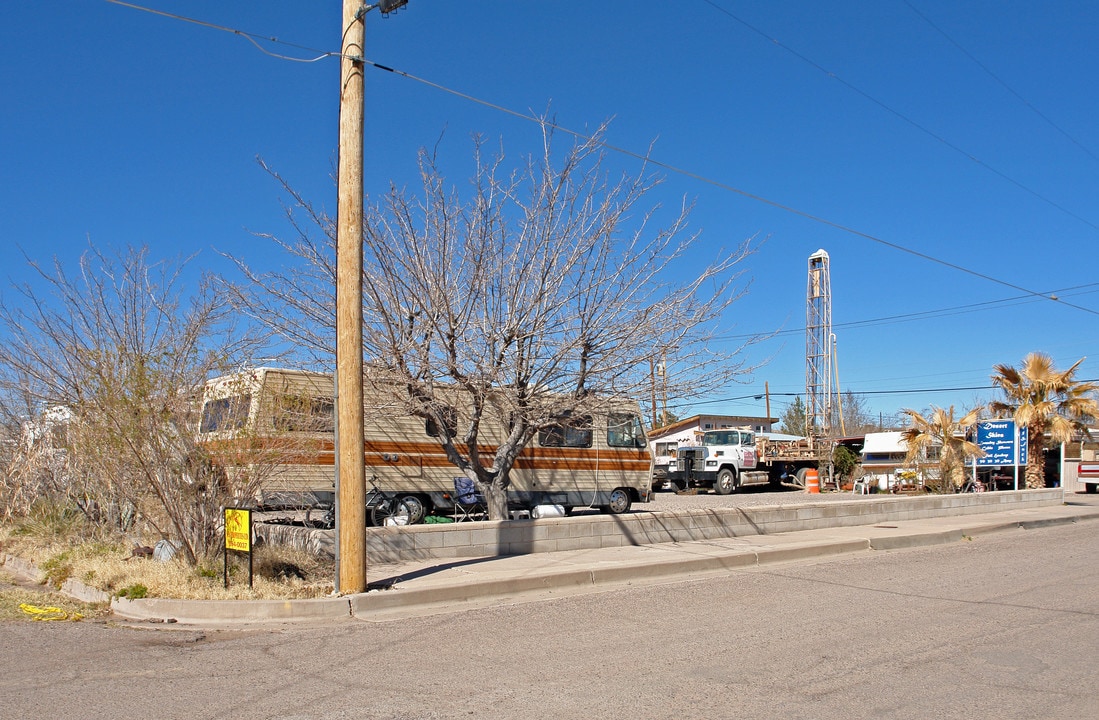 675 S Foch St in Truth Or Consequences, NM - Foto de edificio