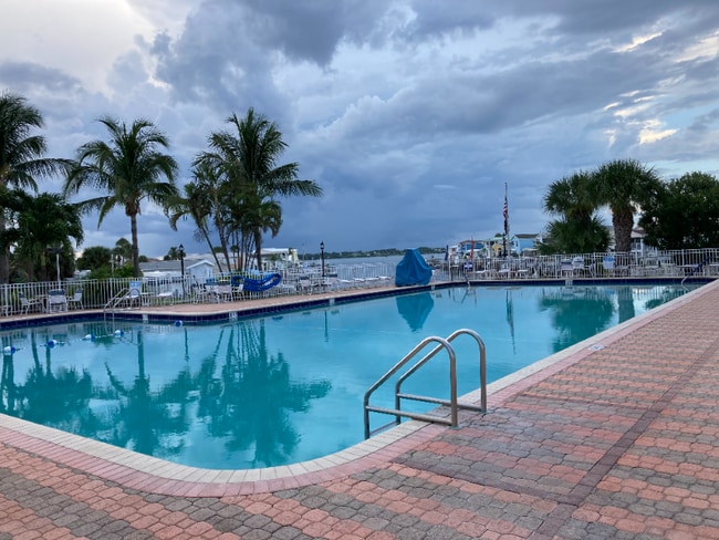 2078 Nettles Blvd in Jensen Beach, FL - Building Photo - Building Photo