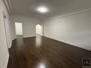 WEST 72 STREET in New York, NY - Building Photo - Building Photo