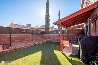 11050 Breeze Ct in El Paso, TX - Building Photo - Building Photo