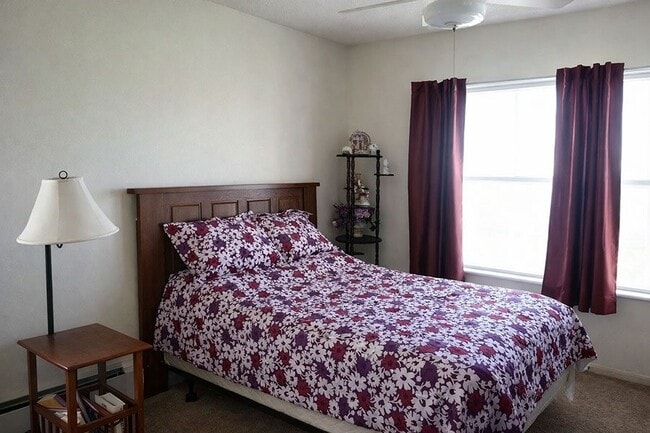 Summit House Apartments in Creston, IA - Foto de edificio - Building Photo