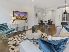 6890 Peachtree Dunwoody Rd in Atlanta, GA - Building Photo - Building Photo