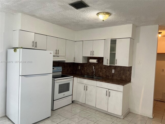 6328 Pierce St in Hollywood, FL - Building Photo - Building Photo