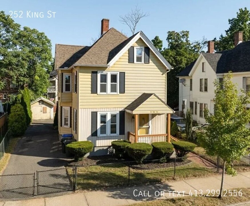 252 King St in Springfield, MA - Foto de edificio