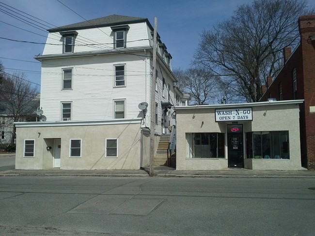 99-103 Cedar St in Haverhill, MA - Foto de edificio - Building Photo