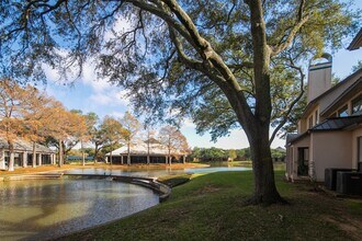 4144 Greystone Way in Sugar Land, TX - Building Photo - Building Photo