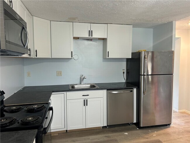 3101 Camberly Dr in Gibsonia, PA - Foto de edificio - Building Photo