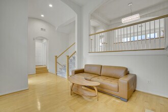 2889 Plaza del Amo in Torrance, CA - Building Photo - Building Photo