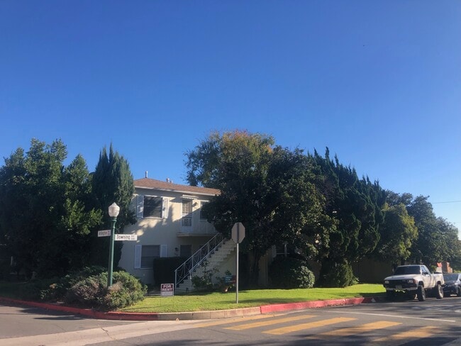 1712 Arlington Ave, Unit .5