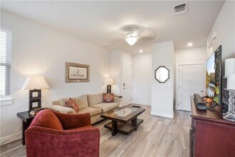 7500 Burnham Pl in Austin, TX - Building Photo - Building Photo