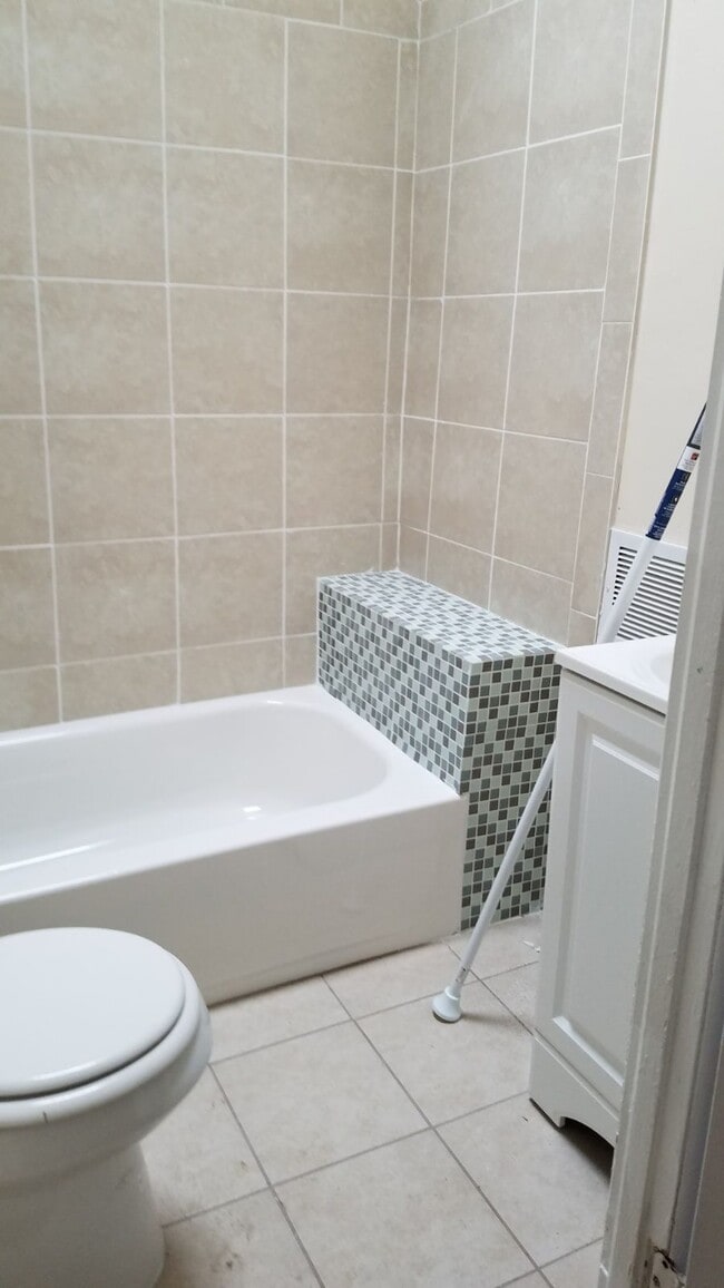 6532 Saybrook Ave in Philadelphia, PA - Building Photo - Building Photo