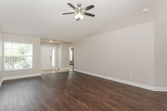 1812 Rudder Dr in Valrico, FL - Building Photo - Building Photo