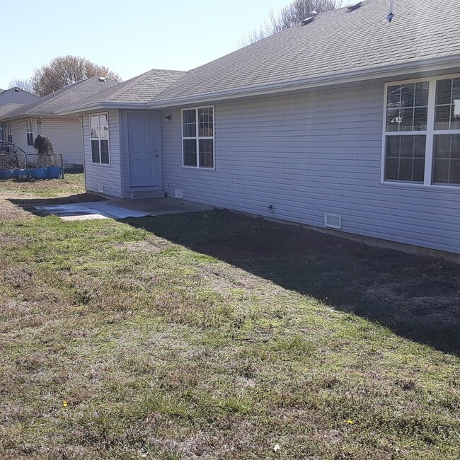 property at 236 N Foster Ave