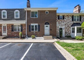 9689 Wedd Dr in Overland Park, KS - Building Photo