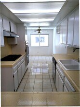 2105 Mathews Ave in Redondo Beach, CA - Foto de edificio - Building Photo