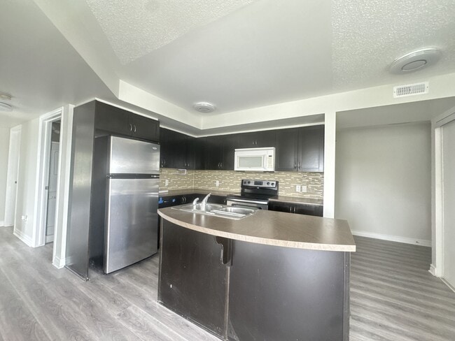 property at 321 Cresthaven Dr