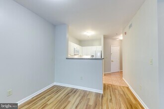 1625 International Dr, Unit 109 in McLean, VA - Building Photo - Building Photo