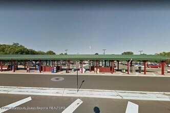 19 Augusta Ct in Freehold Township, NJ - Building Photo - Building Photo