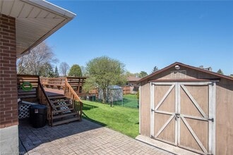 46 Laurentian Dr in Kitchener, ON - Building Photo - Building Photo