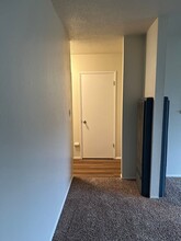 1050 Continental St in Redding, CA - Building Photo - Interior Photo