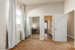 7305 Gentle Valley St in Las Vegas, NV - Building Photo