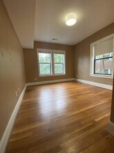 1592 Beacon St, Unit 1 in Brookline, MA - Building Photo - Building Photo