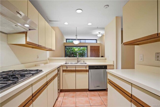 500 E Del Mar Blvd in Pasadena, CA - Building Photo - Building Photo