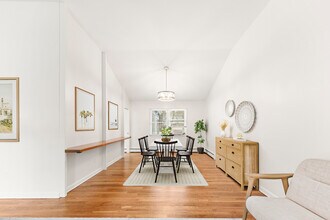 10 Peaceful Ln in Westport, CT - Building Photo - Building Photo