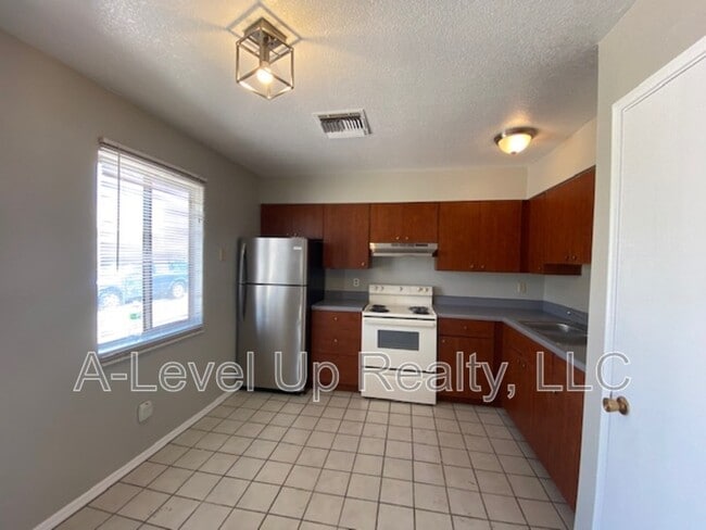 1503 N Riverview Blvd in Tucson, AZ - Building Photo - Building Photo