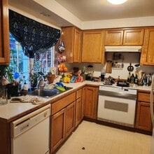 1846 Labona Dr in Eugene, OR - Foto de edificio - Building Photo