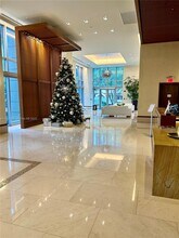 1050 Brickell Ave in Miami, FL - Building Photo - Building Photo