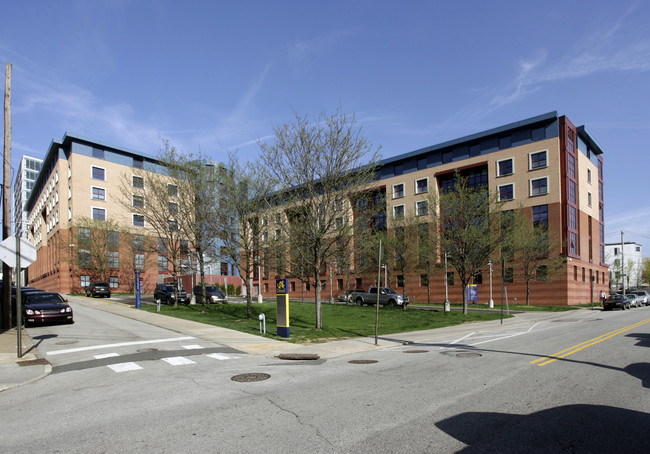 North Hall in Philadelphia, PA - Foto de edificio - Building Photo