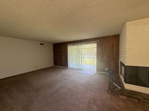 2455 Dusan St in Simi Valley, CA - Building Photo - Building Photo
