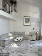 8719 Delcris Dr in Gaithersburg, MD - Building Photo - Building Photo