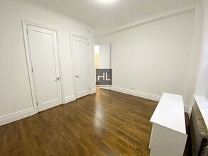 WEST 72 STREET in New York, NY - Building Photo - Building Photo