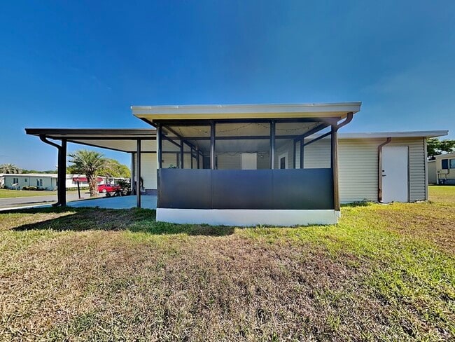 804 Weeping Willow Ave in Lady Lake, FL - Building Photo - Building Photo