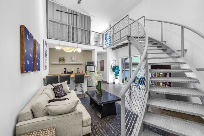 5837 SW 32nd St in Miami, FL - Building Photo - Building Photo