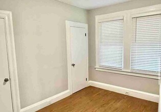 36 Prescott Ave in Clifton, NJ - Building Photo - Building Photo