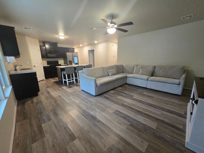 4937 N Boston Pl in Tulsa, OK - Foto de edificio - Building Photo